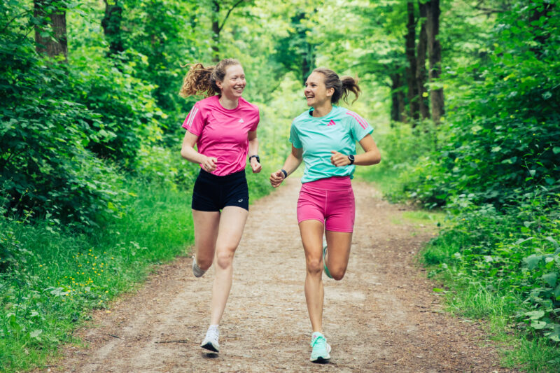 Samenlopers Marcella en Sophie